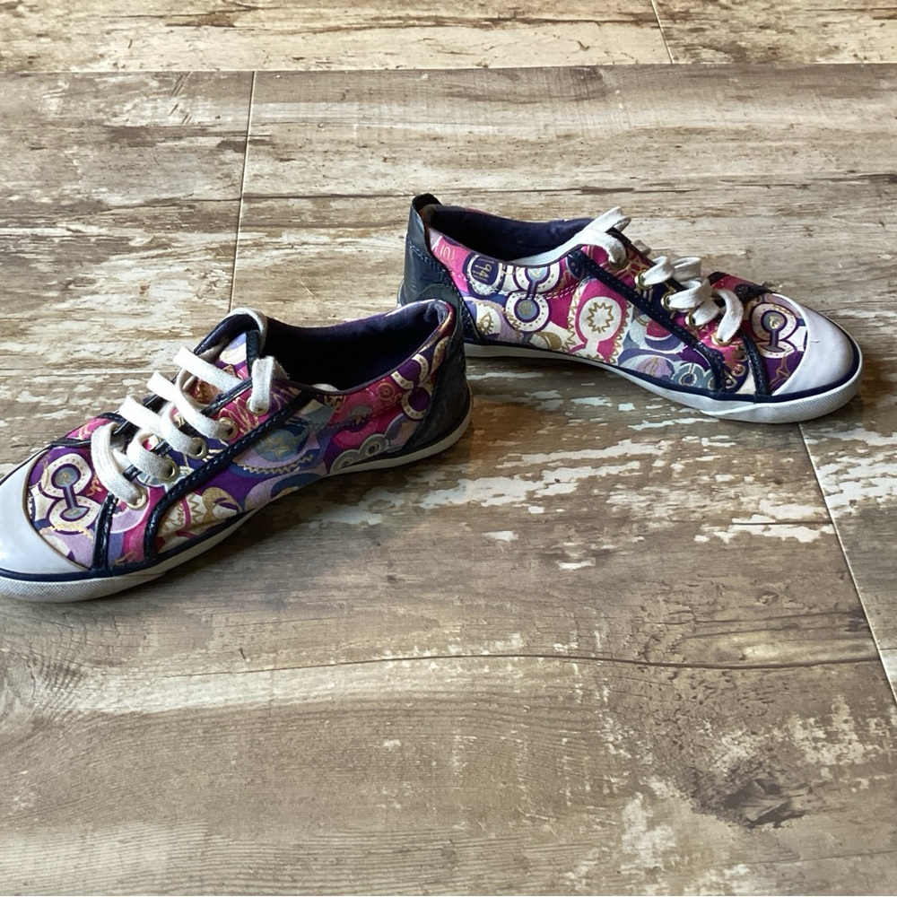 Women’s Purple Patterned Low-Top Casual Sneakers - Picture 2 of 8